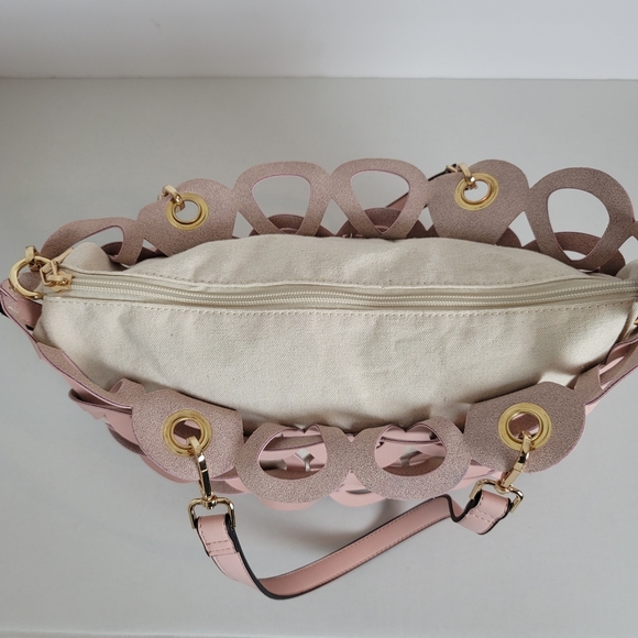 PAIGE FAUX LEATHER TOTE - Picture 12 of 12